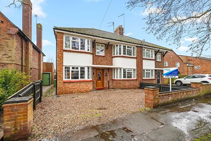 4 Bedroom Semi-Detached House For Sale In Mount Drive, Wisbech, Cambs, PE13