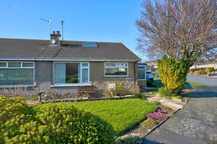 2 Bedroom Bungalow To Rent In Ings Drive Bradley, BD20