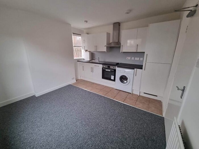 1 Bedroom Flat To Rent In Essex Road, London, NW10
