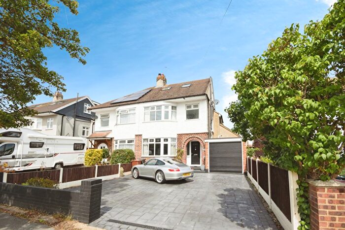 4 Bedroom Semi Detached House For Sale In Second Avenue, Chelmsford, CM1