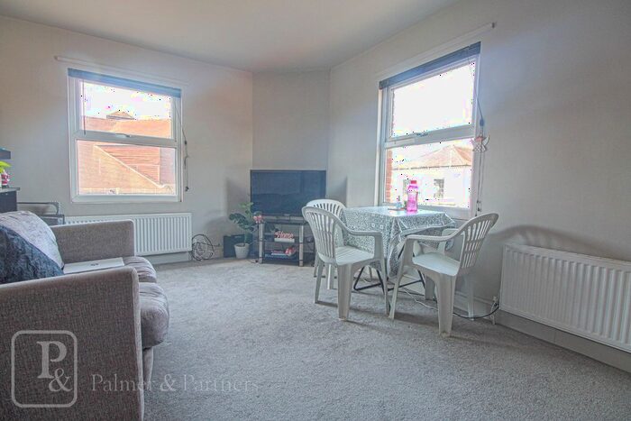 1 Bedroom Flat To Rent In Straight Road, Colchester, Essex, CO3