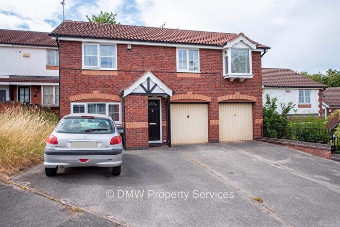 3 Bedroom Mews For Sale In Hazelbank Avenue, Nottingham, NG3