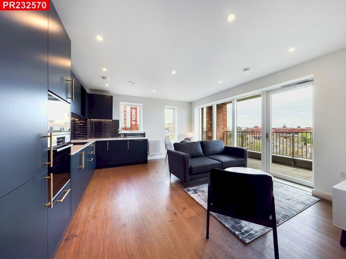 2 Bedroom Flat To Rent In Mary Neuner Road, Hornsey, N8