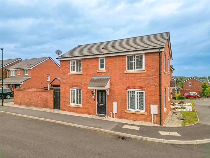 3 Bedroom Detached House For Sale In Broome Way, Nuneaton, CV10