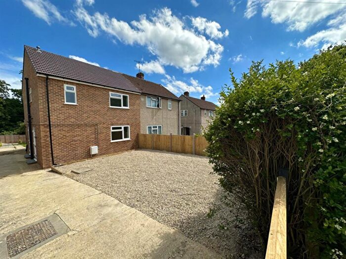 3 Bedroom Semi-Detached House To Rent In Hill Rise, Chippenham, SN15