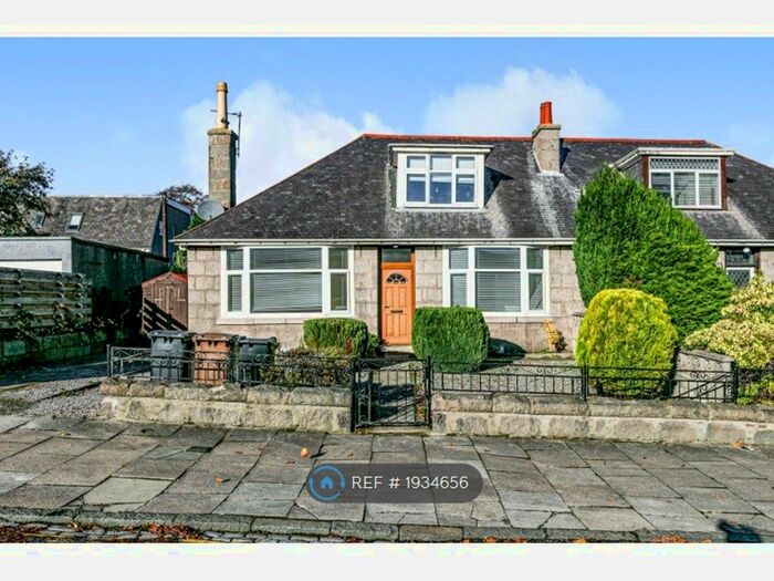 3 Bedroom Semi-Detached House To Rent In Hilton Avenue, Aberdeen, AB24