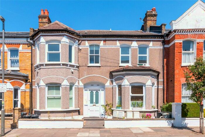 1 Bedroom Flat To Rent In Dafforne Road, London, SW17