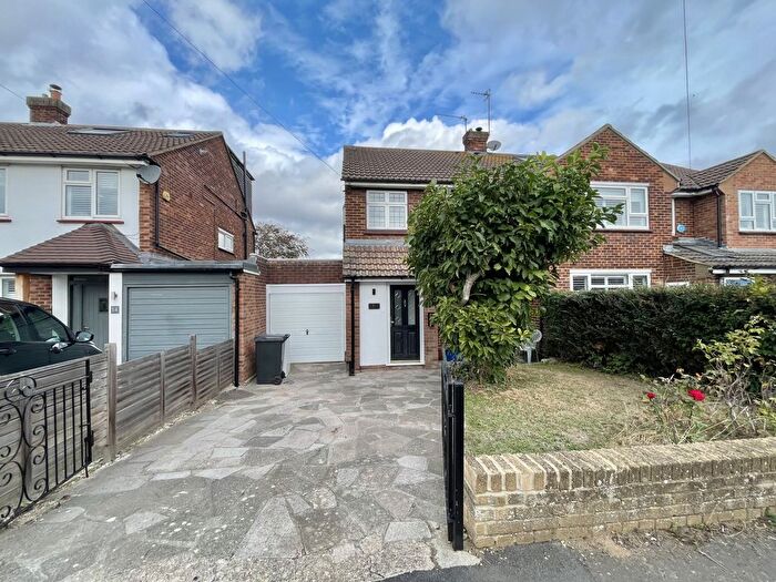 4 Bedroom Terraced House To Rent In Barnfield, Epping, CM16