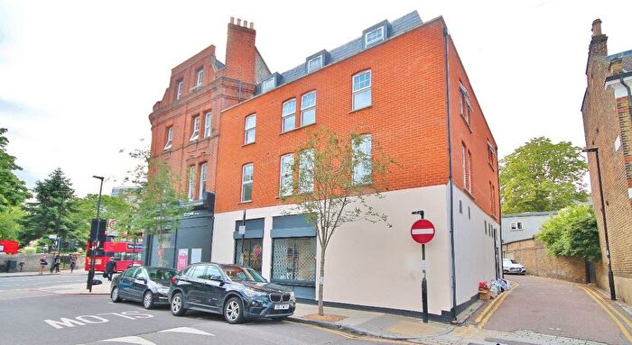 3 Bedroom Maisonette To Rent In Criterion Mews, London, N19