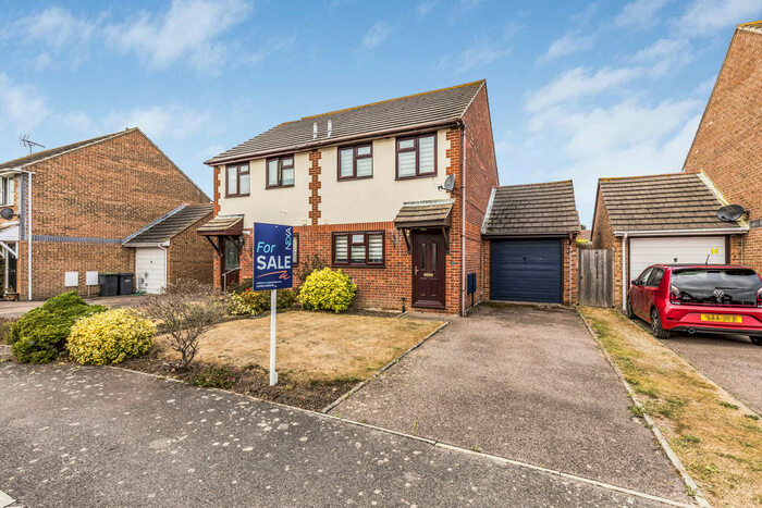 2 Bedroom Semi-Detached House To Rent In Kingfisher Close, Hayling Island, PO11