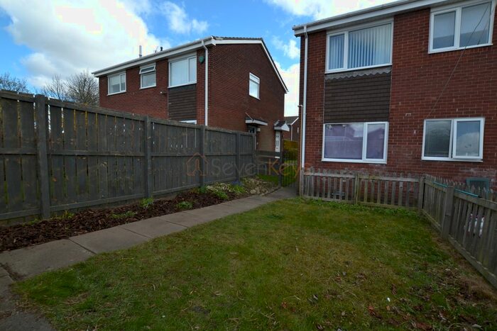 2 Bedroom Flat To Rent In Ancrum Way, Whickham, Newcastle Upon Tyne, NE16