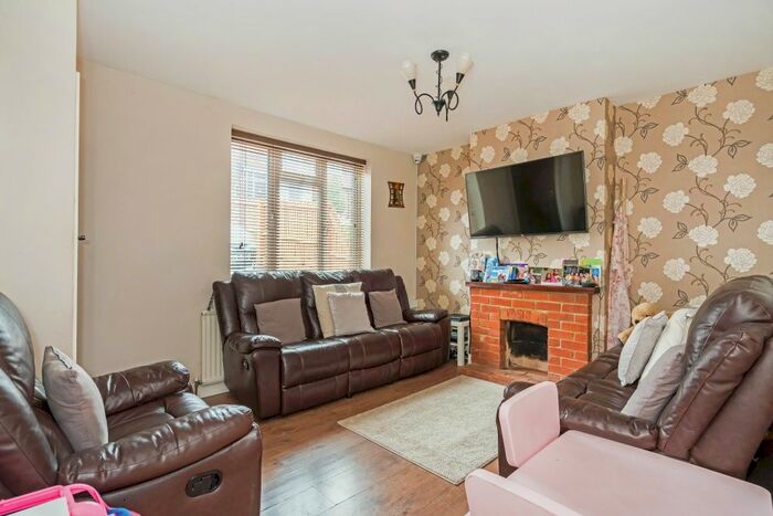 3 Bedroom Semi-Detached House To Rent In Greaves Road, High Wycombe, HP13