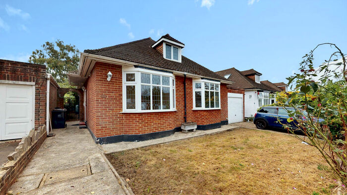 2 Bedroom Bungalow To Rent In Monks Way, Orpington, BR5
