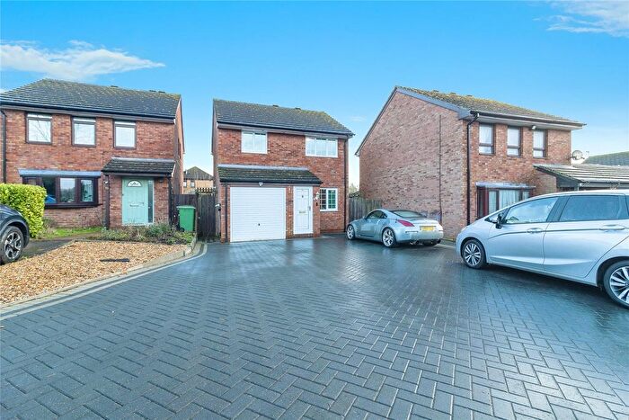 3 Bedroom Detached House For Sale In Teasel Avenue, Conniburrow, Milton Keynes, Buckinghamshire, MK14