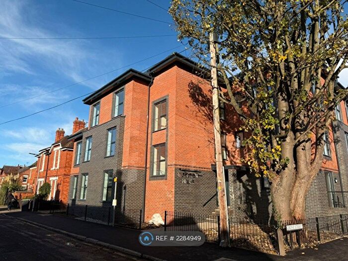 2 Bedroom Flat To Rent In Beeston, Beeston, Nottingham, NG9