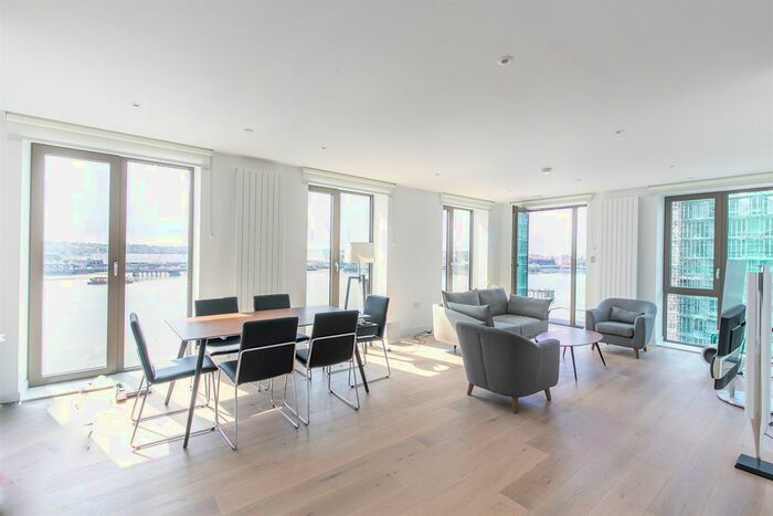 3 Bedroom Flat To Rent In Schooner Road, London, E16