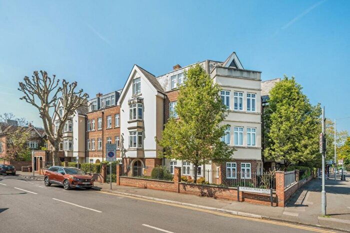 1 Bedroom Flat To Rent In Albany Park Road, Kingston Upon Thames, Greater London, KT2