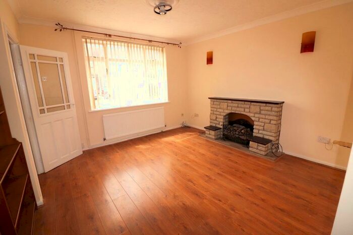 3 Bedroom House To Rent In Humber Avenue, South Ockendon, RM15