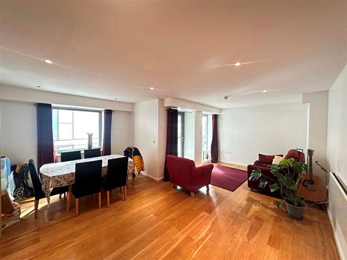 2 Bedroom Flat For Sale In Castlegate, Chester Road, M15