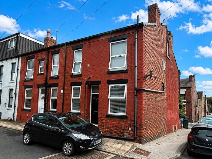 2 Bedroom Terraced House To Rent In Woodville Avenue, Horsforth, Leeds, West Yorkshire, Uk, LS18