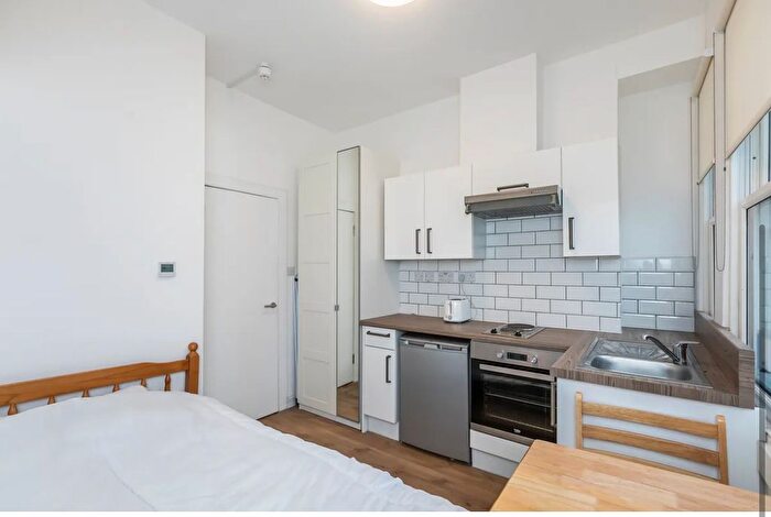 Studio To Rent In Warwick Road, Earls Court, SW5