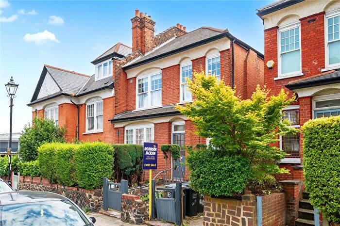 2 Bedroom Flat For Sale In Earlsthorpe Road, London, SE26