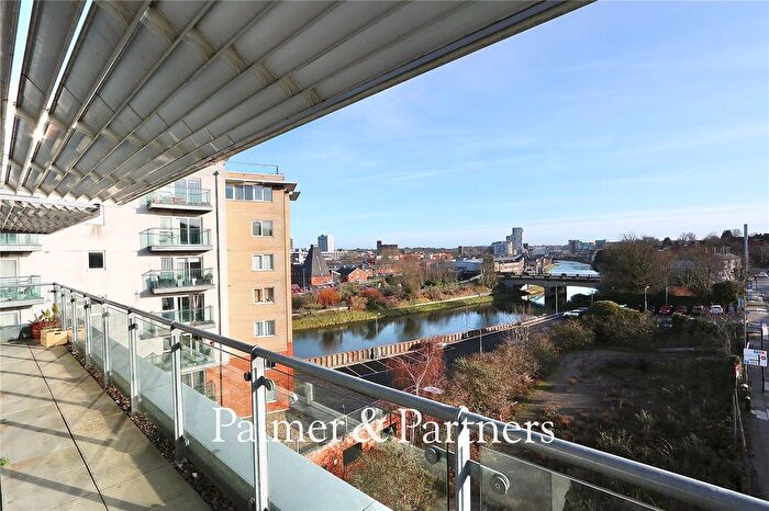 2 Bedroom Flat For Sale In Pooleys Yard, Ipswich, Suffolk, IP2