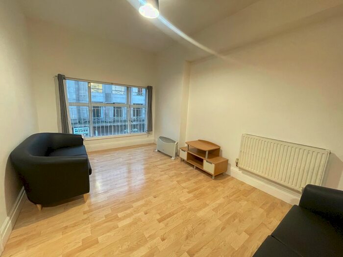 3 Bedroom Flat To Rent In Regents Court, Oldham Street, Northern Quarter, Manchester, M1