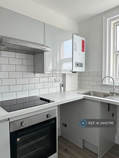 1 Bedroom Flat To Rent In Seabourne Road, Bournemouth, BH5