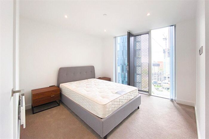 2 Bedroom Apartment To Rent In East Tower, Owen Street, M15