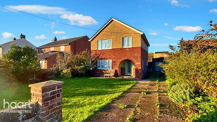 3 Bedroom Detached House For Sale In Colchester Road, Wix, Manningtree, Essex, CO11