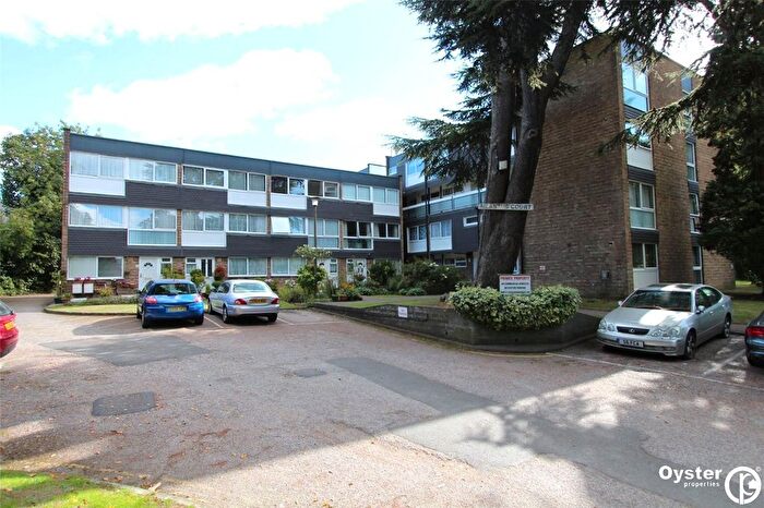 3 Bedroom Flat To Rent In Stonegrove, Ailantus Court Stonegrove, HA8