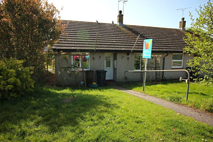 2 Bedroom Bungalow For Sale In Brooking Way, Saltash, Cornwall, PL12