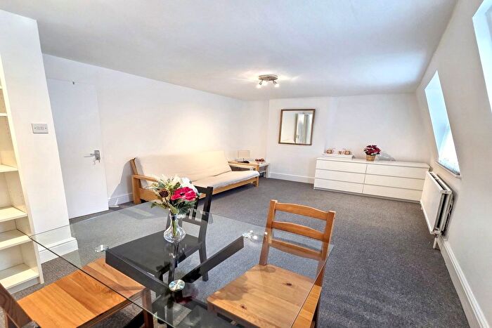 1 Bedroom Flat To Rent In Northumberland Mansions, Luxborough Street, W1U