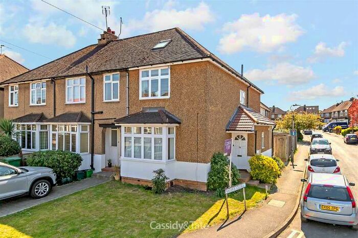 1 Bedroom Maisonette Flat To Rent In Campfield Road, St Albans, AL1