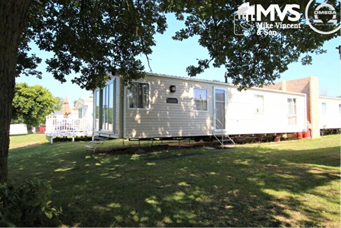 2 Bedroom Chalet For Sale In Highfield Grange Holiday Park, London Road, Clacton-on-Sea, CO16
