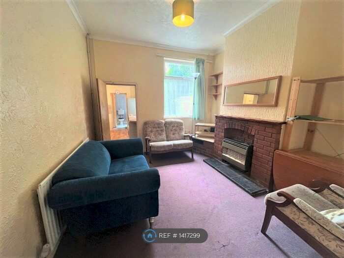 3 Bedroom Flat To Rent In Bath Street, Stoke-On-Trent, ST4