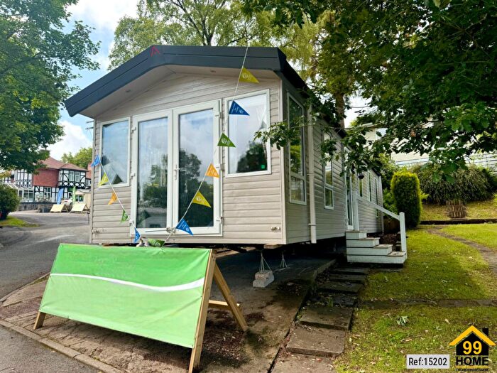 3 Bedroom Park Home For Sale In Woodlands Hall, Llanfwrog, Ruthin, Denbighshire, LL15