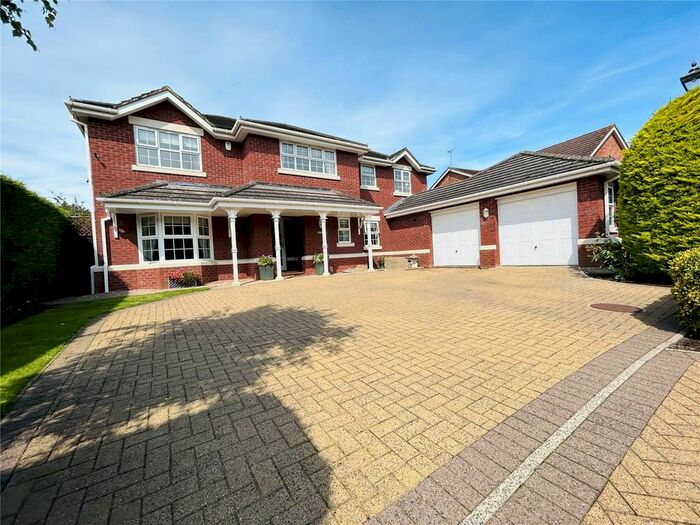 5 Bedroom Detached House For Sale In Linnet Lane, Lytham St. Annes, Lancashire, FY8