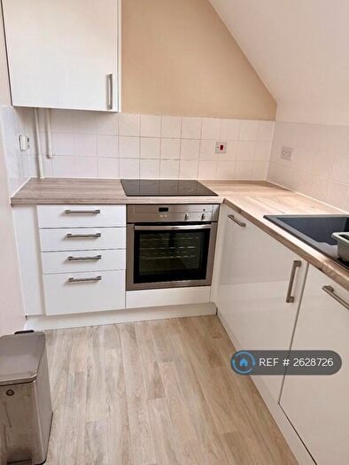1 Bedroom Flat To Rent In Ducketts Mead, Reading, RG2