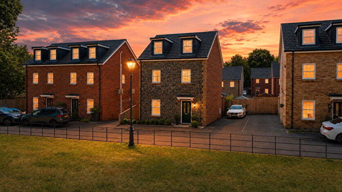 4 Bedroom Detached House For Sale In Mansion Gardens, Penllergaer, Swansea, West Glamorgan, SA4