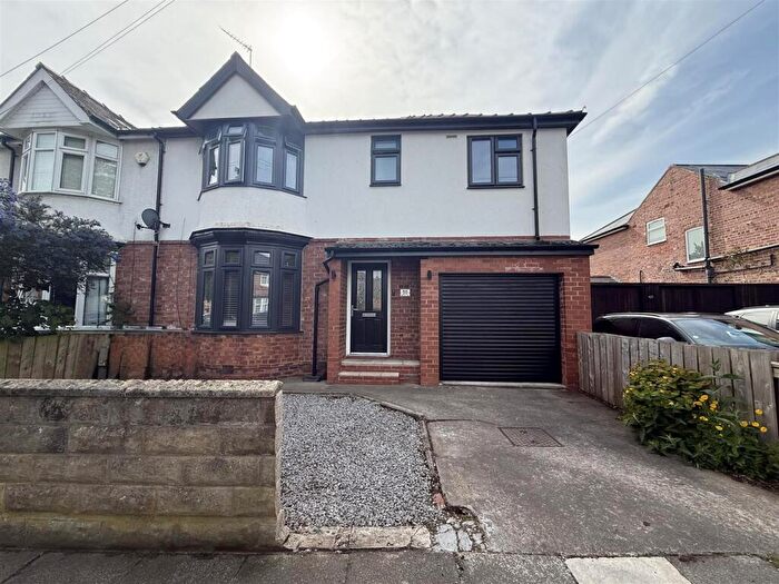 4 Bedroom Semi Detached House For Sale In Brinkburn Drive, Darlington, DL3