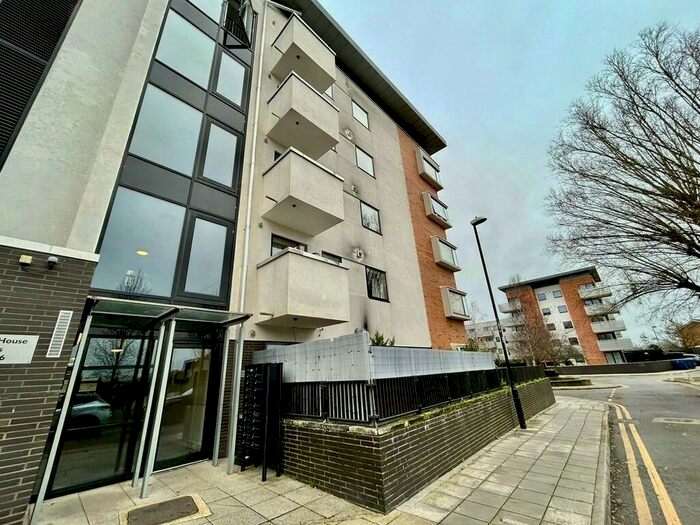 1 Bedroom Apartment To Rent In Apple Grove, Harrow, HA2