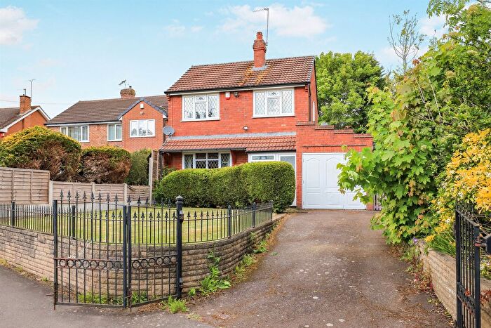 3 Bedroom Detached House For Sale In Pinfold Grove, Merry Hill, Wolverhampton, WV4