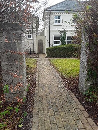 1 Bedroom Flat To Rent In Tatchbury Mount, Calmore, Southampton, SO40