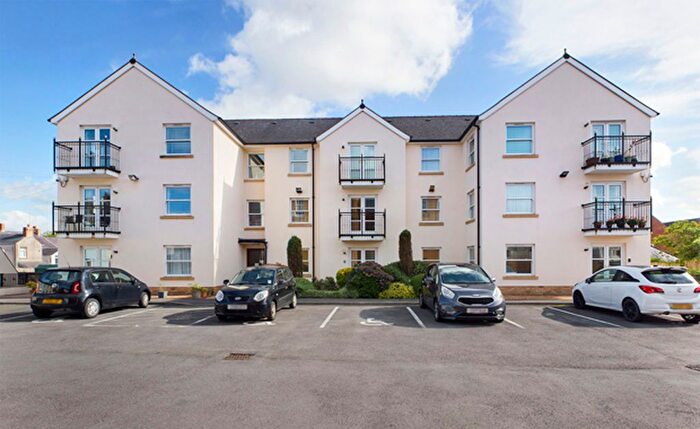 2 Bedroom Flat For Sale In Hafan Tywi, The Parade, Carmarthen, SA31