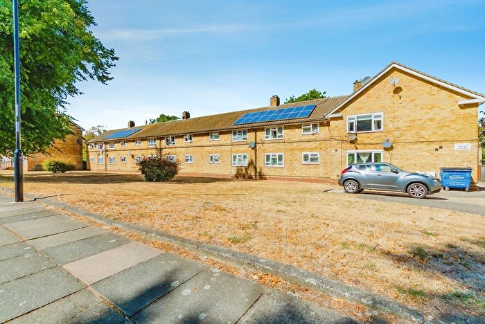 2 Bedroom Flat For Sale In Corona Road, London, SE12