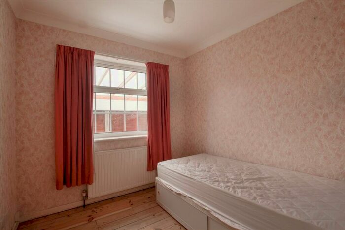 3 Bedroom Detached Bungalow For Sale In Kingston Crescent, Southport, PR9