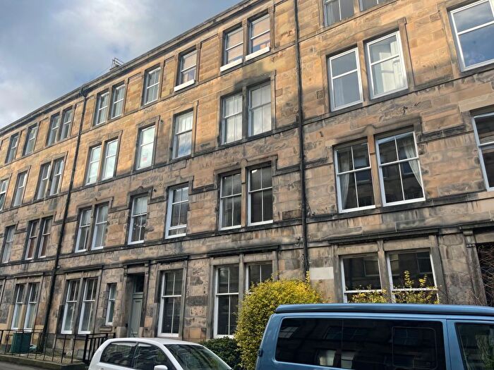 4 Bedroom Flat To Rent In Valleyfield Street, Edinburgh, EH3