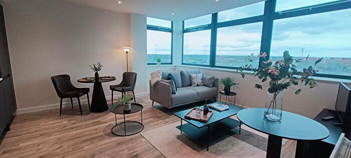 1 Bedroom Flat To Rent In Paragon House, Seymour Grove, M16